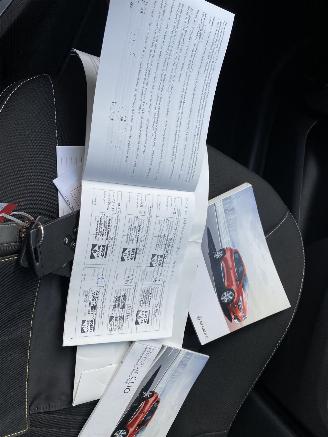 Renault Clio 0.9 TCe Limited gereserveerd picture 36