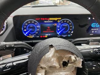 Mercedes EQA 250+ AMG Line Pano Limited 71 KWh picture 36