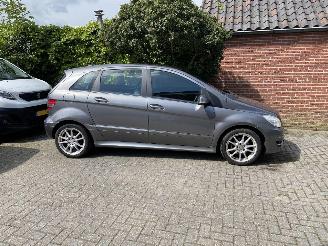 Avarii autoturisme Mercedes B-klasse 180 Business Class bak en motor uitgevallen VASTE PRIJS/FINAL PRICE 2010/6