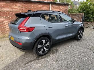 Schadeauto Volvo XC40 Recharge Core 70 KWh 2022/11