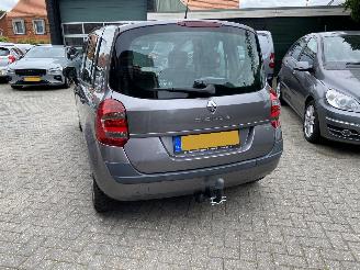 Renault Modus Automaat 1.6 82KW picture 12