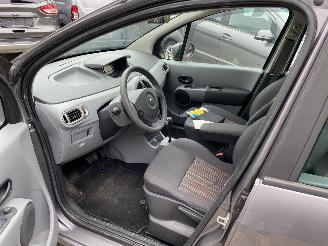 Renault Modus Automaat 1.6 82KW picture 20