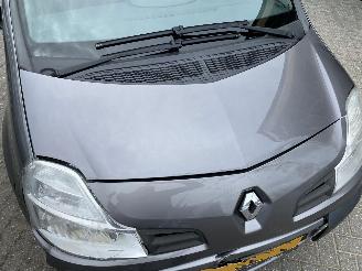 Renault Modus Automaat 1.6 82KW picture 32