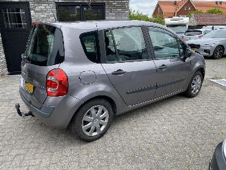 Renault Modus Automaat 1.6 82KW picture 8