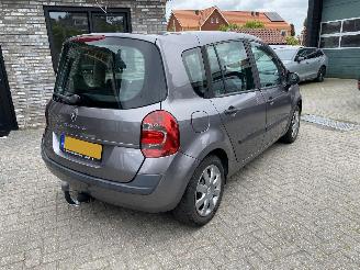 Renault Modus Automaat 1.6 82KW picture 9