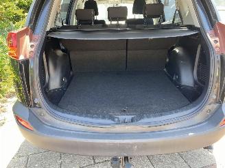 Toyota Rav-4 2.2D Style 4WD Vaste Prijs! picture 18