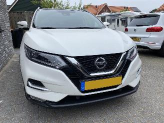 Damaged car Nissan Qashqai Automaat 1.3 117KW DIG-T N-Connecta 2019/5