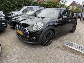 skadebil auto Mini Cooper Automaat 1.5 Chilli/Mary-Lebone Vaste prijs 2016/9