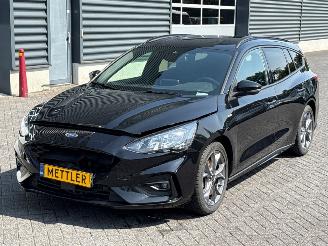 krockskadad bil auto Ford Focus ST-Line 1.0 EcoBoost 12V Hybrid 125 Combi/o  Elektrisch Benzine 999cc 92kW (125pk) 2021/9
