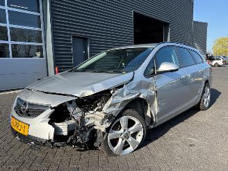 Schadeauto Opel Astra SPORTS TOURER 1.6 Turbo 16V Combi/o  Benzine 1.598cc 132kW (179pk) 2011/3