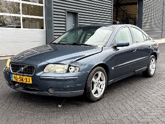 Schadeauto Volvo S-60 2.4 20V 140 Sedan 4Dr Benzine 2 435cc 103kW (140pk) FWD 2006/2