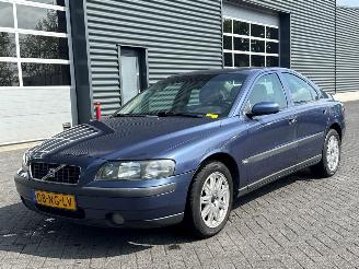 Schadeauto Volvo S-60 2.4 20V 140 Sedan 4Dr Benzine 2.435cc 103kW (140pk) 2003/9