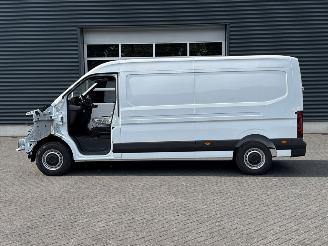 Renault Master nieuw bpm vrij! 131PK L3H2 2025 model LED CarPlay Airco Cruise Park picture 2