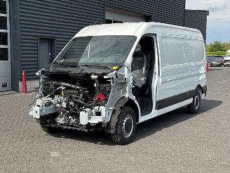 krockskadad bil bedrijf Renault Master nieuw bpm vrij! 131PK L3H2 2025 model LED CarPlay Airco Cruise Park 2024/12