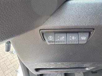 Renault Master nieuw bpm vrij! 131PK L3H2 2025 model LED CarPlay Airco Cruise Park picture 20