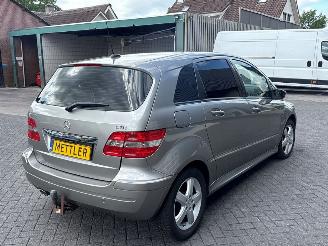 Mercedes B-klasse 2.0 B-200 CDI 16V Hatchback  Diesel 1.991cc 103kW (140pk) FWD picture 5