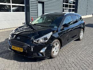 uszkodzony samochody osobowe Ford Focus  2019/6