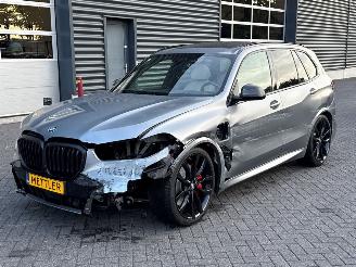Coche accidentado BMW X5 xDrive50e 3.0 24V SUV  Elektrisch Benzine 2.998cc 360kW (489pk) 4x4 2023/12