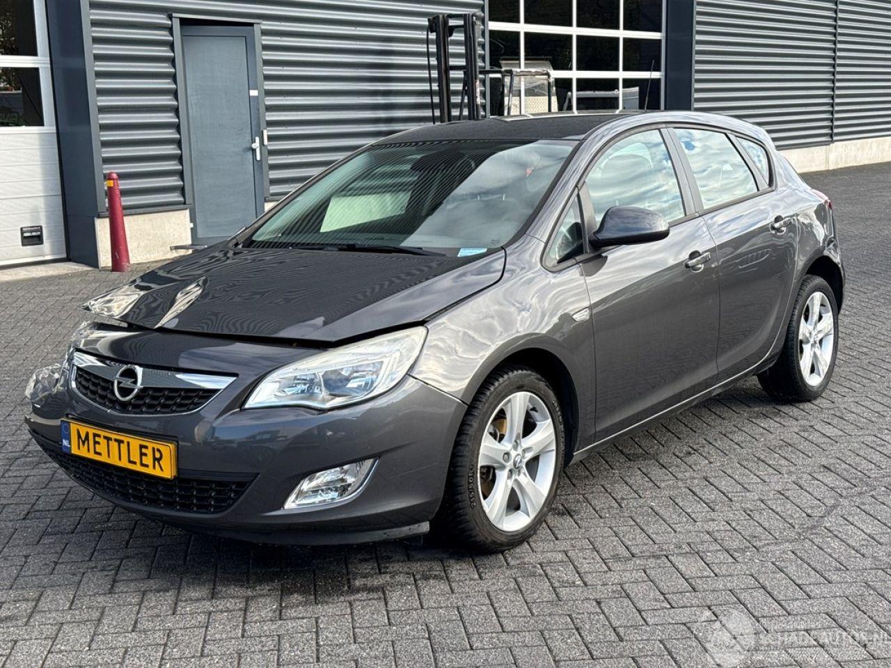Opel Astra 1.4 Turbo 16V Hatchback 4Dr Benzine 1.364cc 88kW (120pk) FWD