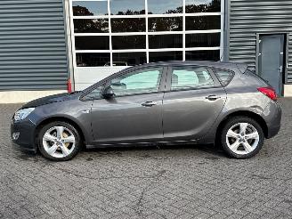 Opel Astra 1.4 Turbo 16V Hatchback 4Dr Benzine 1.364cc 88kW (120pk) FWD picture 2