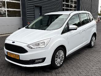 Coche accidentado Ford Grand C-Max 1.5 TDCi 95 16V MPV  Diesel 1.499cc 70kW (95pk) FWD 2017/8