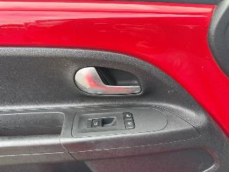 Volkswagen Up! 1.0 12V 60 Hatchback  Benzine 999cc 44kW (60pk) FWD picture 19