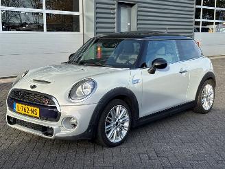 Avarii autoturisme Mini Cooper S 2.0 16V Cooper S Hatchback 2Dr Benzine 1.998cc 141kW (192pk) FWD 2014/8