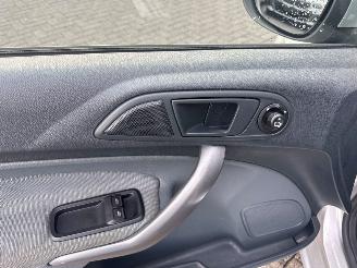 Ford Fiesta 1.25 16V Hatchback  Benzine 1.242cc 44kW (60pk) FWD picture 20