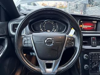 Volvo V-40 2.0 D2 16V Hatchback 4Dr Diesel 1.969cc 88kW (120pk) FWD picture 11