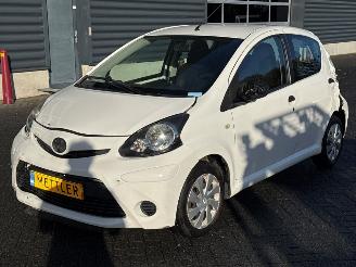 Avarii autoturisme Toyota Aygo 1.0 12V VVT-i Hatchback  Benzine 998cc 50kW (68pk) FWD 2013/8