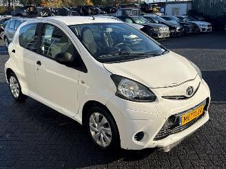 Toyota Aygo 1.0 12V VVT-i Hatchback  Benzine 998cc 50kW (68pk) FWD picture 7