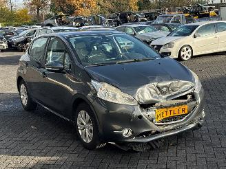 Peugeot 208 1.2 Vti 12V PureTech 82 Hatchback  Benzine 1.199cc 60kW (82pk) FWD picture 7