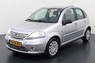krockskadad bil auto Citroën C3 1.4 Hatchback 4Dr Benzine 1.360cc 54kW (73pk) FWD 2003/6
