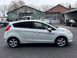 Ford Fiesta 1.4 16V Hatchback  Benzine 1.388cc 71kW (97pk) FWD picture 6