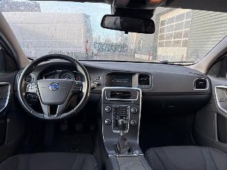 Volvo V-60 1.6 T3 16V Combi/o  Benzine 1.598cc 110kW (150pk) FW picture 12
