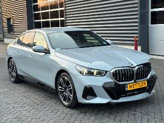 skadebil auto BMW 5-serie 520i M Pakket 360 camera 2.0 TwinPower Turbo 16V Sedan 4Dr Elektrisch Benzine 1.998cc 153kW (208pk) RWD 2023-07  B48B20S; B48B20P 2024/12