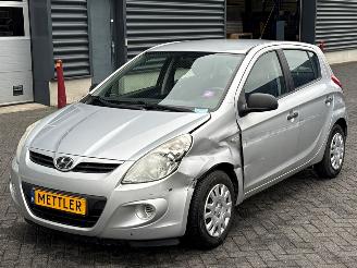 Avarii autoturisme Hyundai I-20 1.2i 16V Hatchback  Benzine 1.248cc 57kW (77pk) FWD 2012/2