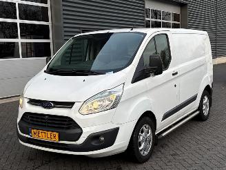 skadebil bedrijf Ford Transit Custom 2.2 TDCi 16V Bestel  Diesel 2.198cc 74kW (101pk) FWD 2015/1