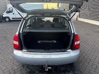 Kia Cerato 1.6 16V Hatchback  Benzine 1.599cc 77kW (105pk) FWD picture 9