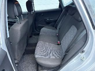 Kia Cee d 1.4 16V Combi/o  Benzine 1.396cc 80kW (109pk) FWD picture 10