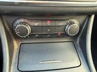 Mercedes Cla-klasse 2.2 CLA-200 CDI, 200 d 16V Combi/o  Diesel 2.143cc 100kW (136pk) FWD picture 17