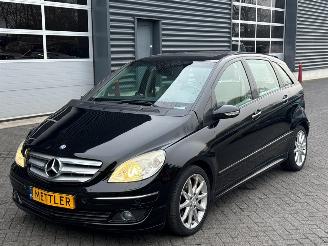 Schadeauto Mercedes B-klasse 2.0 B-200 16V Turbo Hatchback  Benzine 2.034cc 142kW (193pk) FWD 2005/11