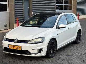 skadebil auto Volkswagen Golf 1.4 GTE 16V Hatchback  Elektrisch Benzine 1.395cc 150kW (204pk) FWD 2015/12