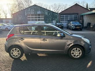 Hyundai I-20 1.2i 16V Hatchback  Benzine 1.248cc 57kW (77pk) FWD picture 6