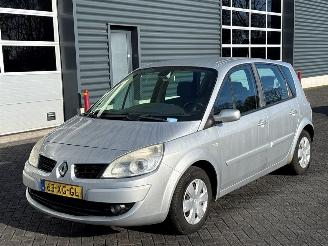 Schadeauto Renault Scenic 1.6 16V MPV  Benzine 1.598cc 82kW (111pk) FWD 2007/5