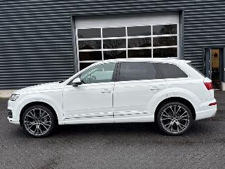 Audi Q7 3.0 TDI V6 24V SUV  Diesel 2.967cc 200kW (272pk) 4x4 picture 2