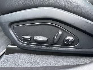 Porsche Taycan 79/84 kWh Sedan 4Dr Elektrisch 280 (381pk) picture 26