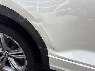 Volkswagen T-Roc R-Line 1.5 TSI 16V SUV  Benzine 1.498cc 110kW (150pk) FWD picture 29