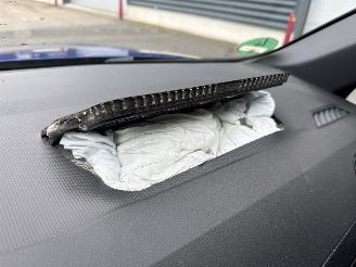 Volkswagen Tiguan R-Line 2.0 TDI 16V SUV  Diesel 1.968cc 110kW (150pk) FWD picture 29