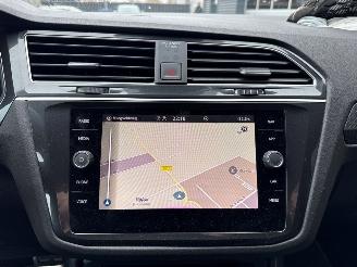 Volkswagen Tiguan R-Line 2.0 TDI 16V SUV  Diesel 1.968cc 110kW (150pk) FWD picture 16